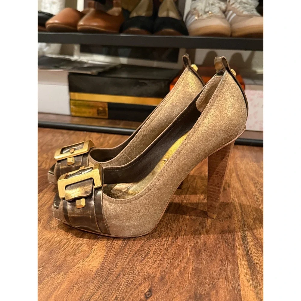 BCBGMAXAZRIA Metallic Gold Suede Peep Toe Buckle Pumps Wooden Heel 6.5